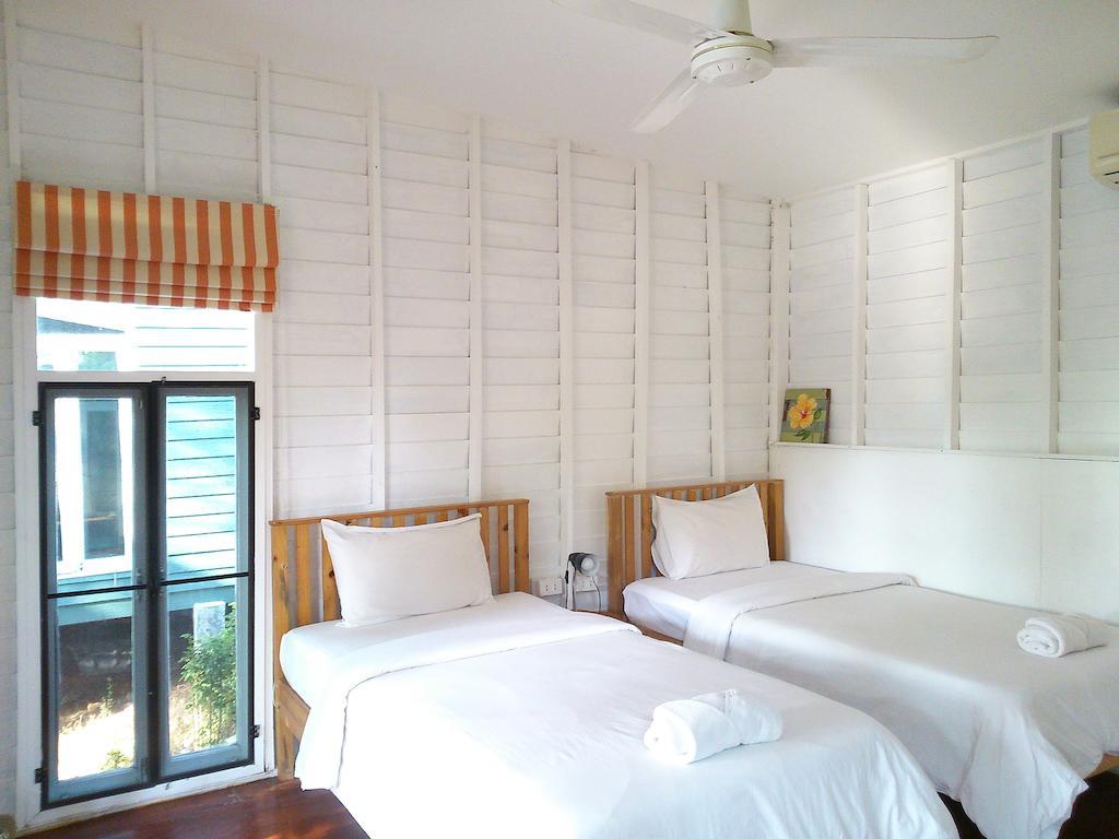 Sunshine Inn Resort Khao Lak Rom bilde