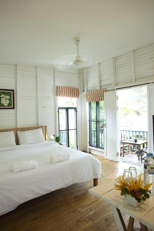 Sunshine Inn Resort Khao Lak Rom bilde